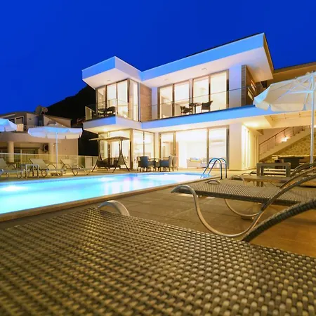 Ahiska Villa